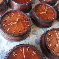 Orologio da parete in legno di castagno 