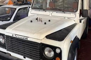 Land Rover Defender pick-up lungo 110