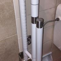 Maniglione alluminio/ABS per bagno/doccia 