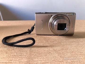 Macchina fotografica compatta