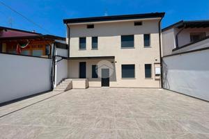3 LOCALI A CASTELCOVATI