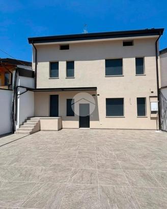 3 LOCALI A CASTELCOVATI