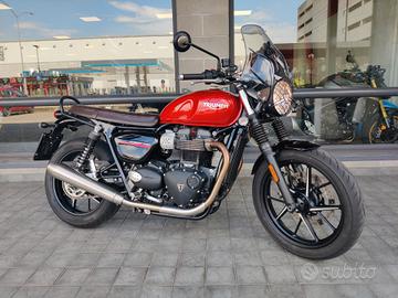 Triumph Street Twin 900 - 3700 KM