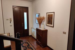 Appartamento 1° piano in villa bifamiliare, 165 mq