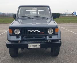 Toyota Land Cruiser 2446 TURBO DIESEL