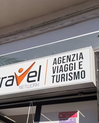 Insegna luminosa negozio