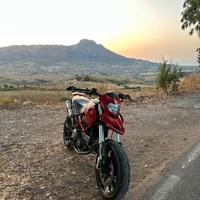 Ducati hypermotard 796 a2