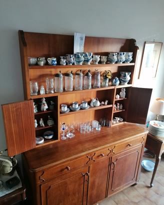 Mobile credenza con piattaia, molto bello 