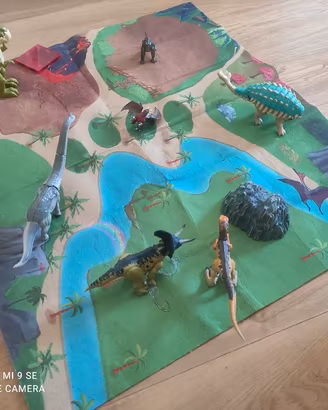 mondo con  dinosauri,puzzle e  tappeto gioco