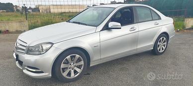 Ricambi Mercedes C 220 W204 del 2012 651911