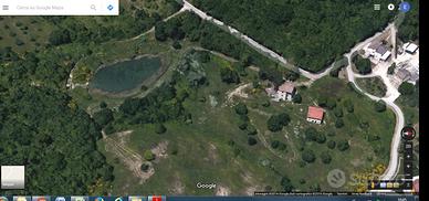 Lago naturale con terreno e ruderi Campobasso