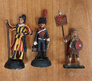 Lotto 3 soldatini da collezione 