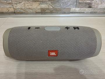 Speaker Bluetooth JBL Charge 3 con batteria nuova 