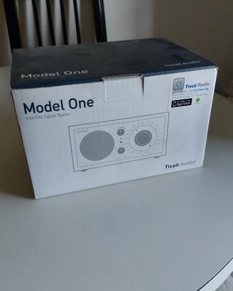 Radio Tivoli Audio Model One – nuova, mai usata
