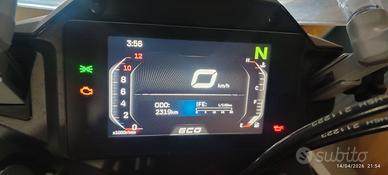 Moto 2,300 km