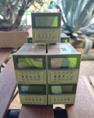 timer elettronico OMRON