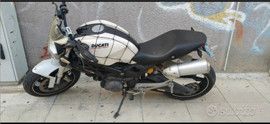 Monster 696 Ducati