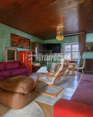 AMPIO 4 VANI + DOPPI ACC.RI CON LASTRICO SOLARE, R