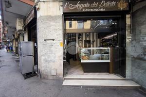 NEGOZIO A NAPOLI
