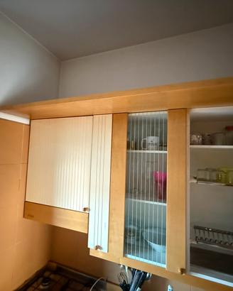 Cuicina, fuochi, forno, lavello cermaica amrmadio
