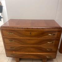 Cassettiera in legno