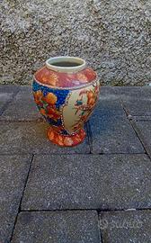 Vaso cinese decorato a mano in ceramica
