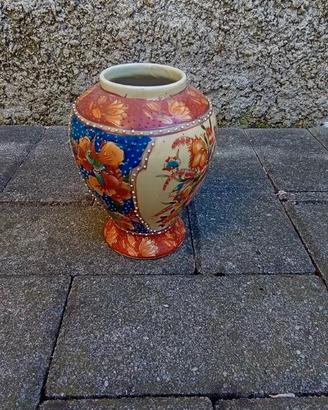 Vaso cinese decorato a mano in ceramica