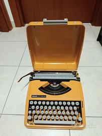 macchina da scrivere Olivetti lettera 82 