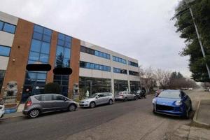 Immobile in asta di 451 m² con più di 5 locali a L