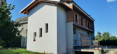 Capannone e progetto casa