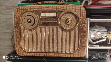 Rarer AKKORD- Radio "Pinguin M 55" von 1955