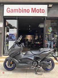Yamaha T Max 560