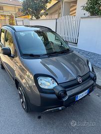 Panda Cross Hybrid 4x2