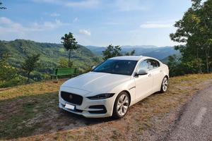 Jaguar XE 180cv 