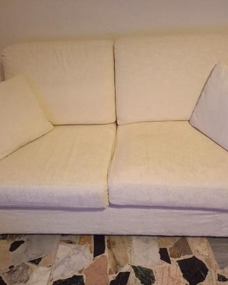 2 divani 2 posti colore bianco panna sfoderabile