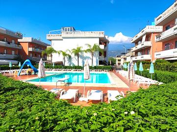 Trivani a PT al Mare con ampia corte e piscina