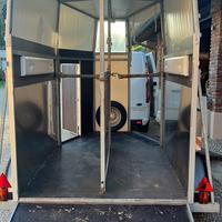 Trailer due cavalli
