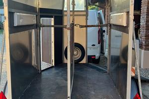 Trailer due cavalli