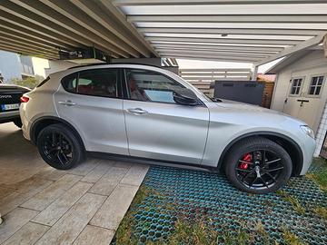 Alfa Romeo Stelvio 2.2 Turbodiesel 210 CV AT8 Q4 V