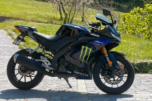 Yamaha yzf-r125 monster energy