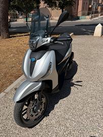 BEVERLY S 400