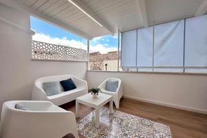 Il monolocale con vista sul porto