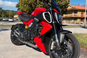 DUCATI Diavel V4