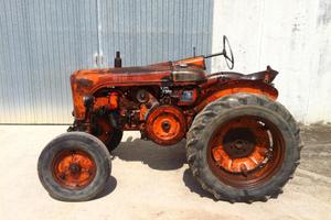 Trattori e attrezzature d'epoca