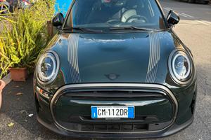 Mini cooper 5 porte Resolute verde
