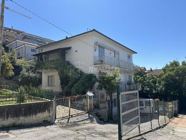 PRIMO PIANO CON INGRESSO INDIPENDENTE, BALCONE E G