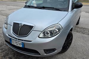 lancia ypslon 