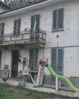 Immobile in asta di 229 m² con più di 5 locali a I