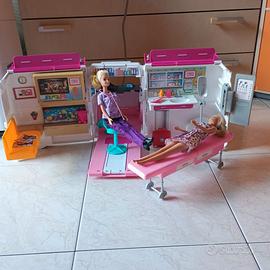 Ambulanza di Barbie