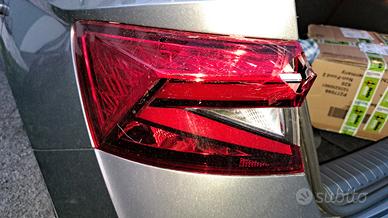 fanale stop Sinistro a LED Skoda Fabia IV
